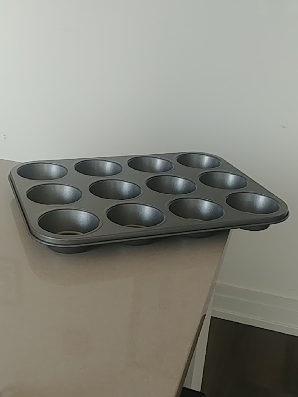 Mainstays 12-Cup Nonstick Muffin & Cupcake Pan